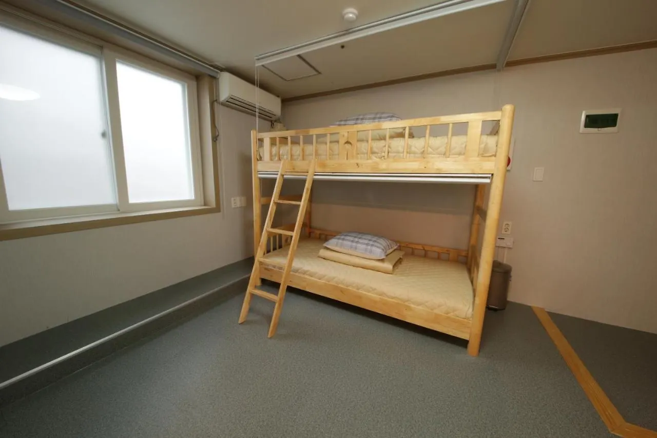 Hostel Familie Busan Station